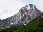 81 La splendida granitica Punta Allievi